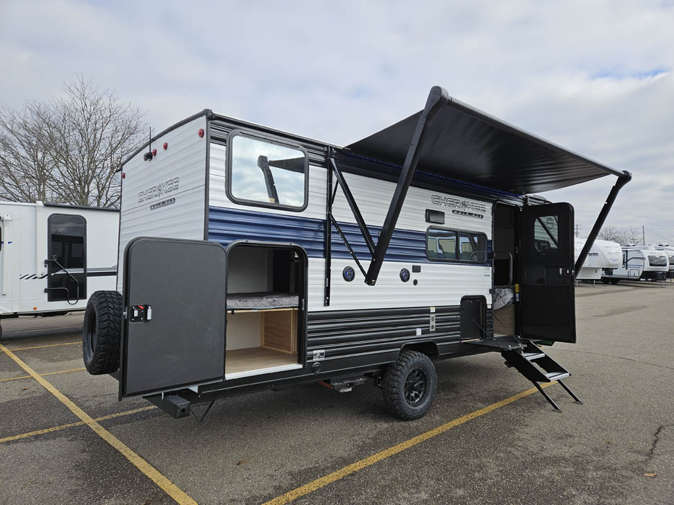 RT-25292 ページ 2026 Wolf Pup 17JW Travel Trailer with Rear Bunks for Sale at All
